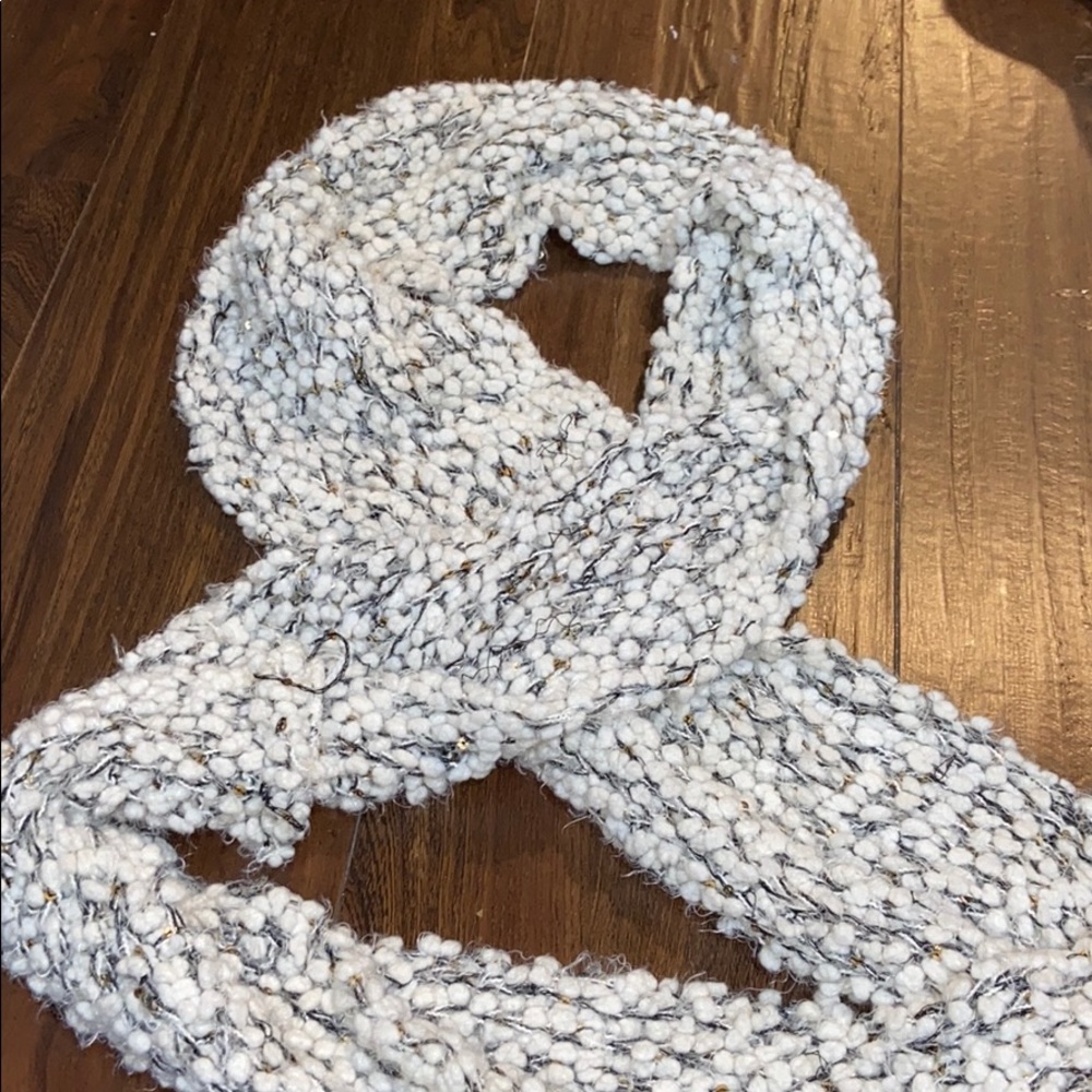 Infinity scarf